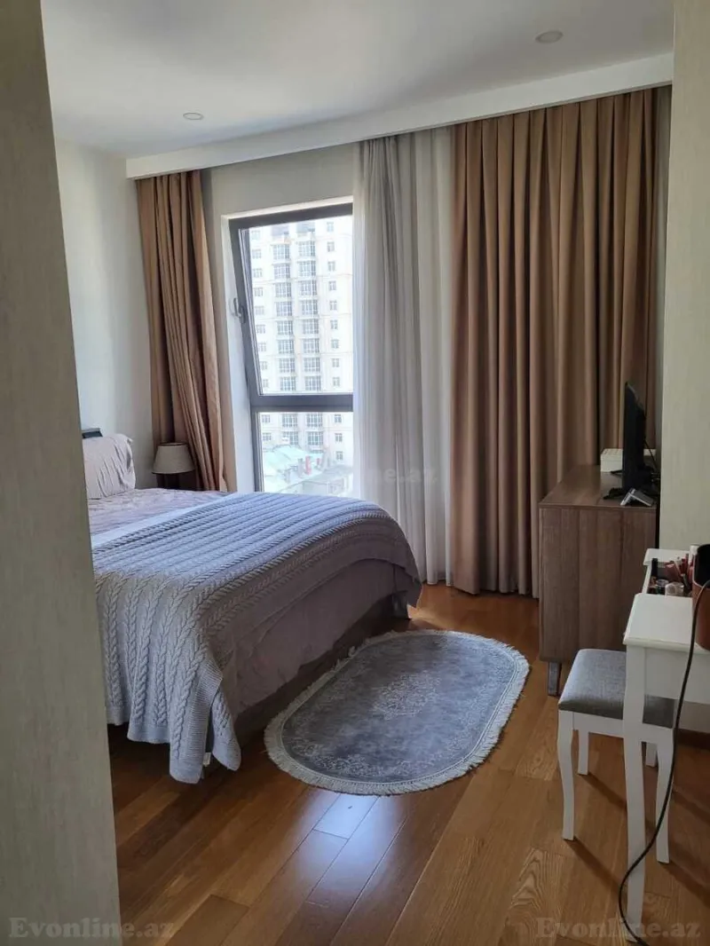Kirayə verilir 4 otaqlı Mənzil Yeni tikili 227 m² 28 May m. - şəkil 9