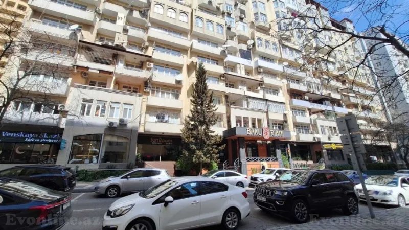 Satılır 3 otaqlı Mənzil Yeni tikili 154 m² Nizami m.