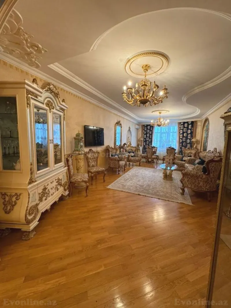 Satılır 4 otaqlı Mənzil Yeni tikili 185 m² Elmlər Akademiyası m.