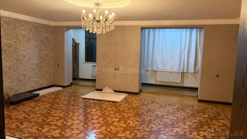 Satılır 3 otaqlı Mənzil Köhnə tikili 105 m² Qara Qarayev m.