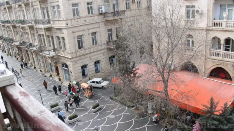 Kirayə verilir 2 otaqlı Mənzil Köhnə tikili 55 m² Sahil m. - şəkil 2