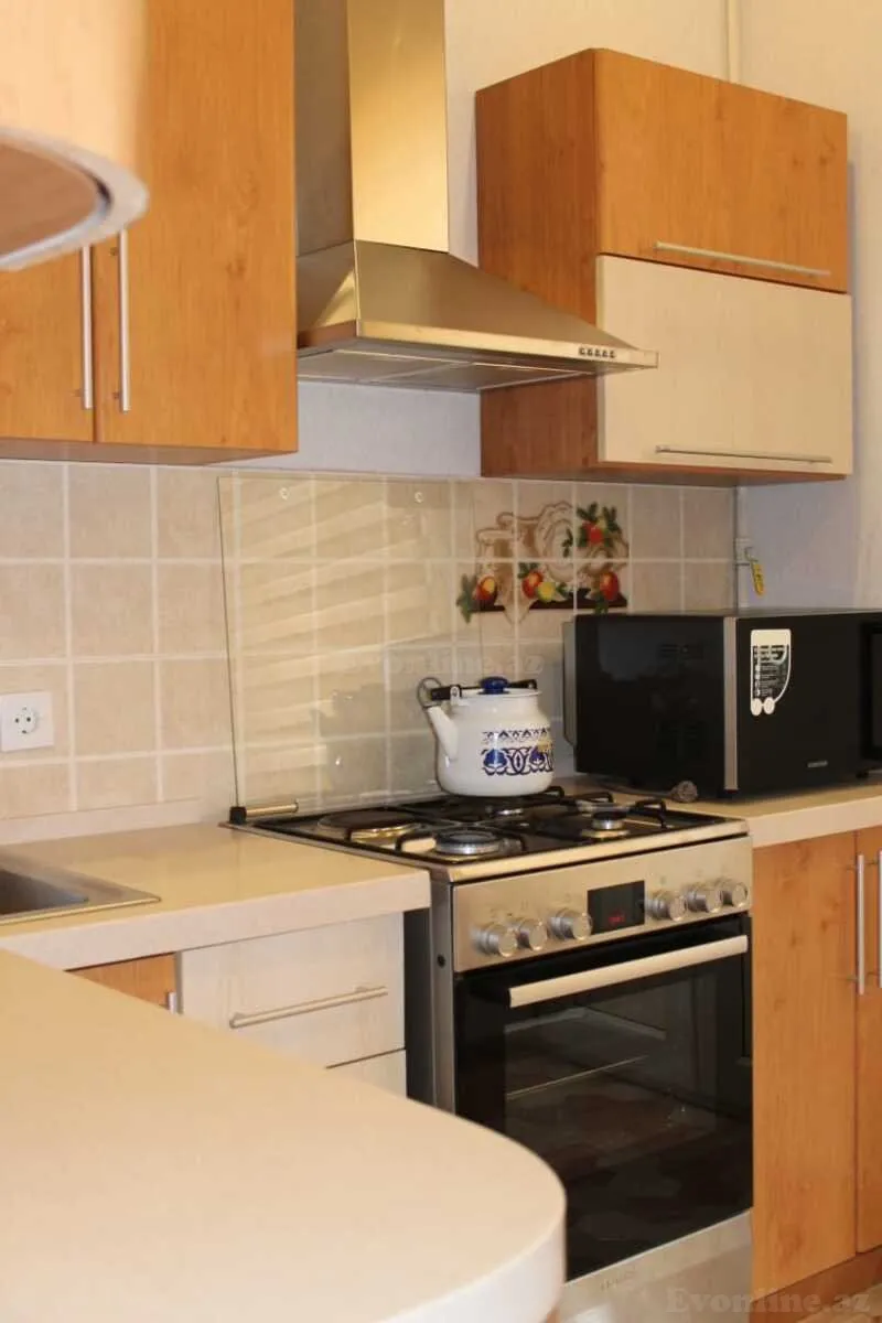 Kirayə verilir 2 otaqlı Mənzil Köhnə tikili 55 m² Sahil m. - şəkil 12