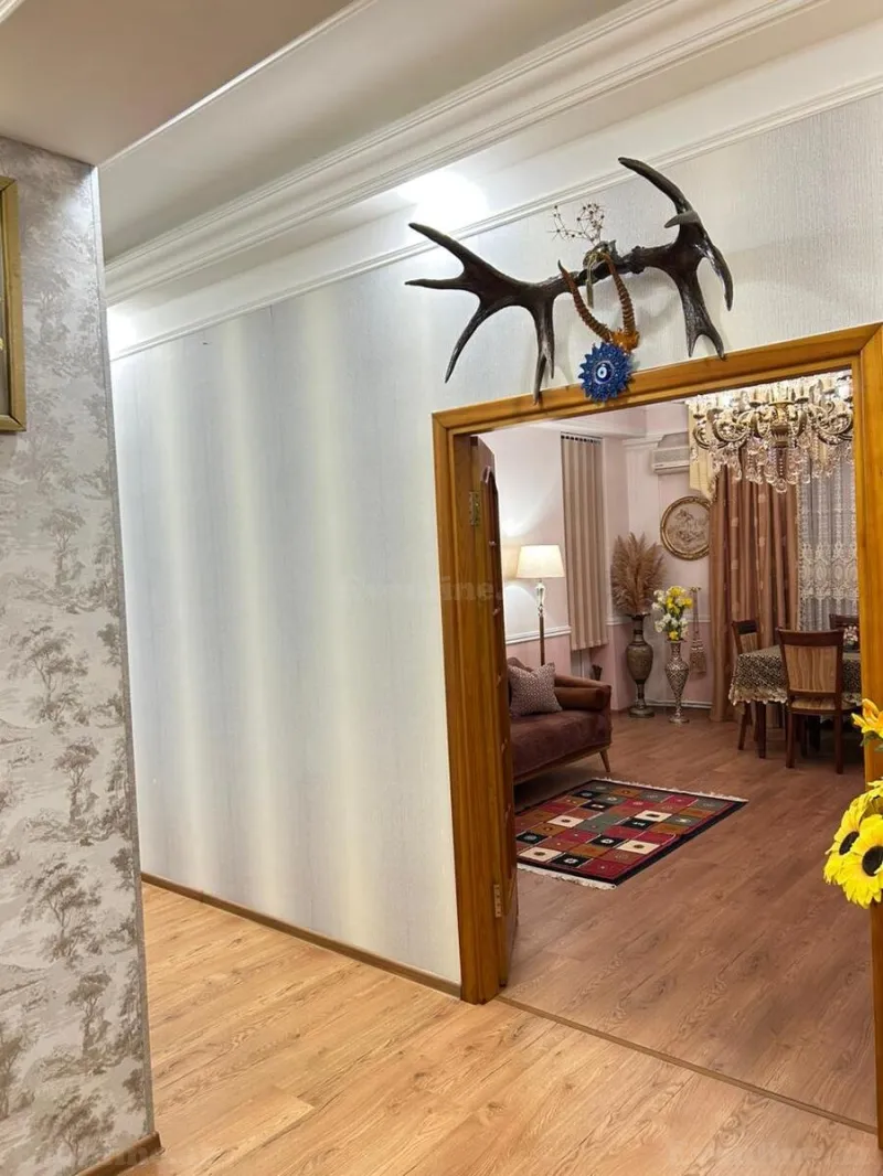 Satılır 2 otaqlı Mənzil Yeni tikili 96 m² Neftçilər m. - şəkil 6