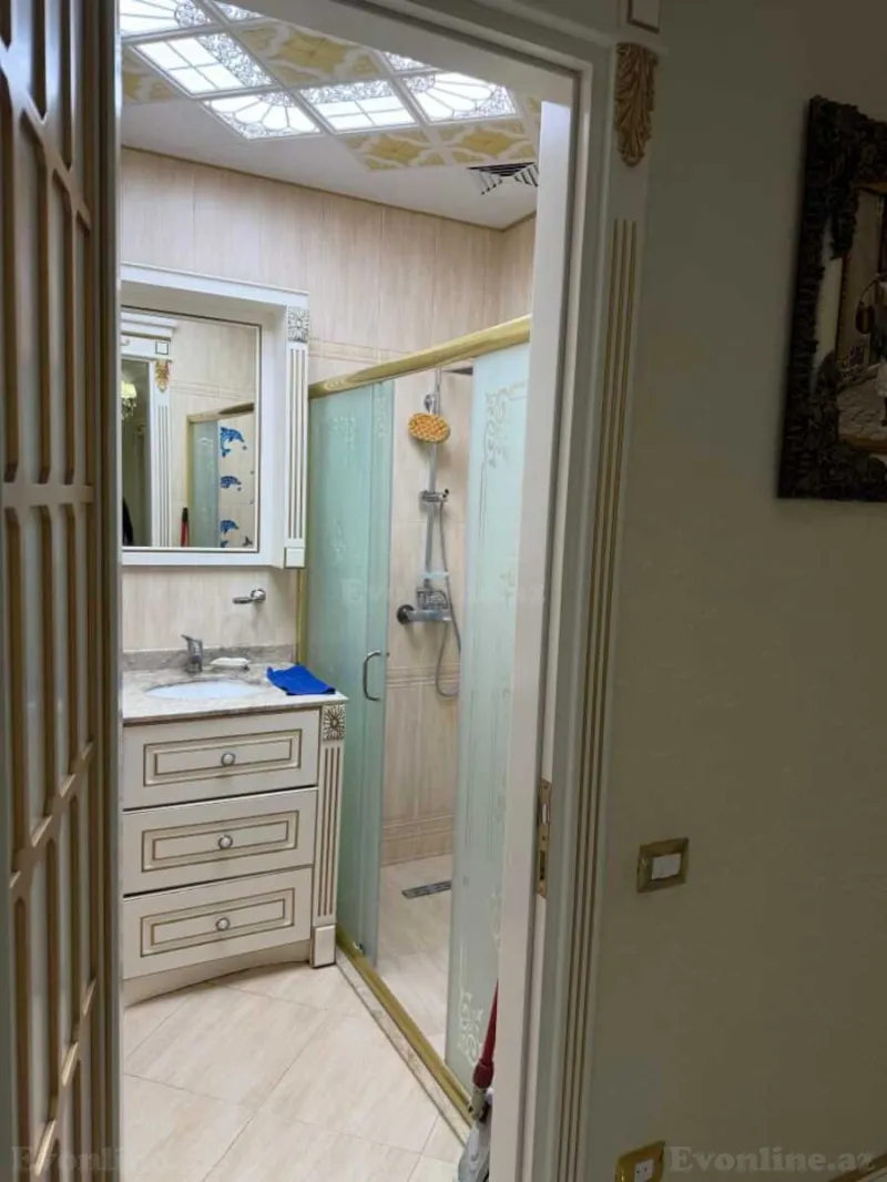 Satılır 4 otaqlı Mənzil Yeni tikili 180 m² Nəsimi r. - şəkil 9