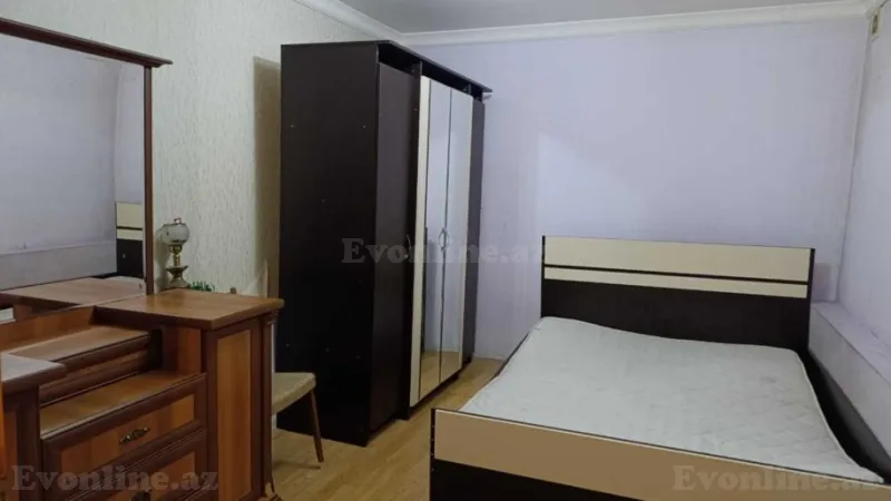 Satılır 3 otaqlı Mənzil Köhnə tikili 70 m² Xətai r.