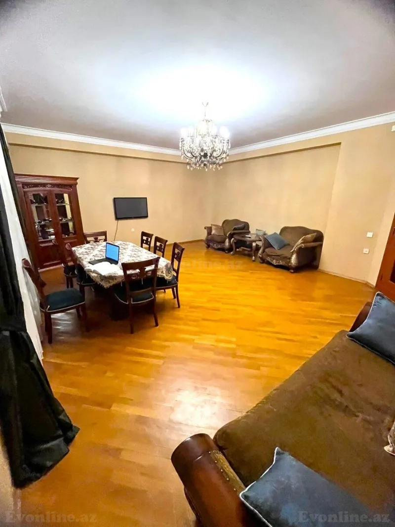 Satılır 4 otaqlı Mənzil Yeni tikili 210 m² 28 May m. - şəkil 2