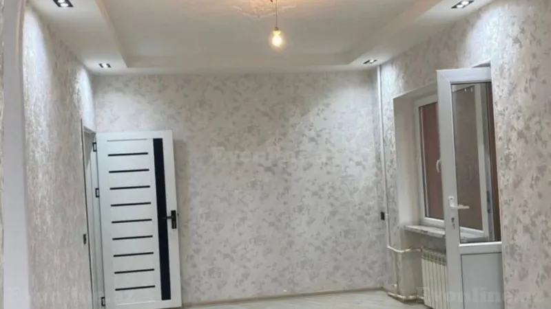 Satılır 2 otaqlı Mənzil Köhnə tikili 70 m² 8-ci mikrorayon