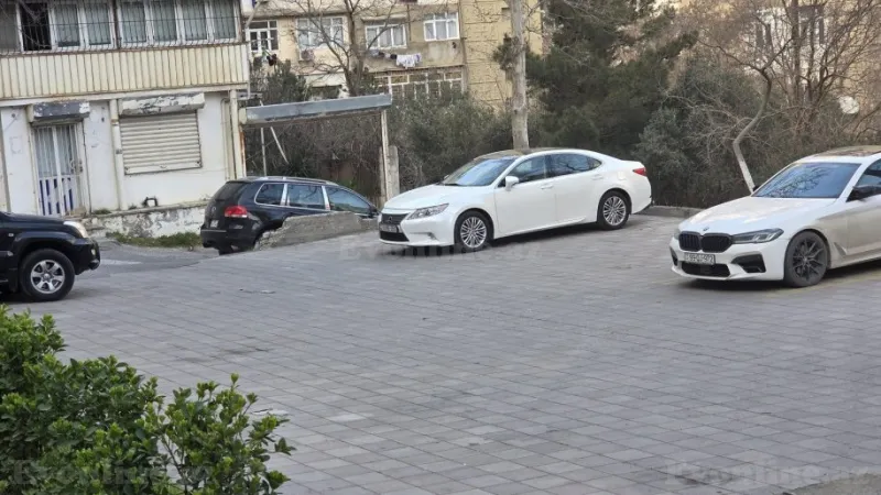 Kirayə verilir 2 otaqlı Mənzil Köhnə tikili 58 m² Yeni Yasamal