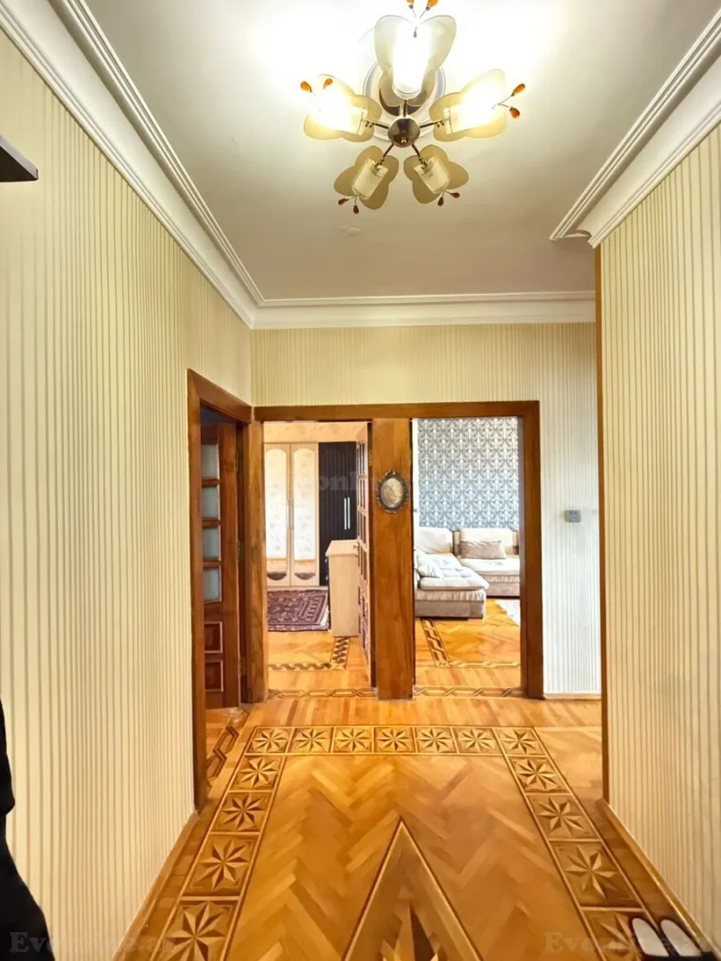 Satılır 3 otaqlı Mənzil Köhnə tikili 90 m² Azadlıq prospekti m. - şəkil 13