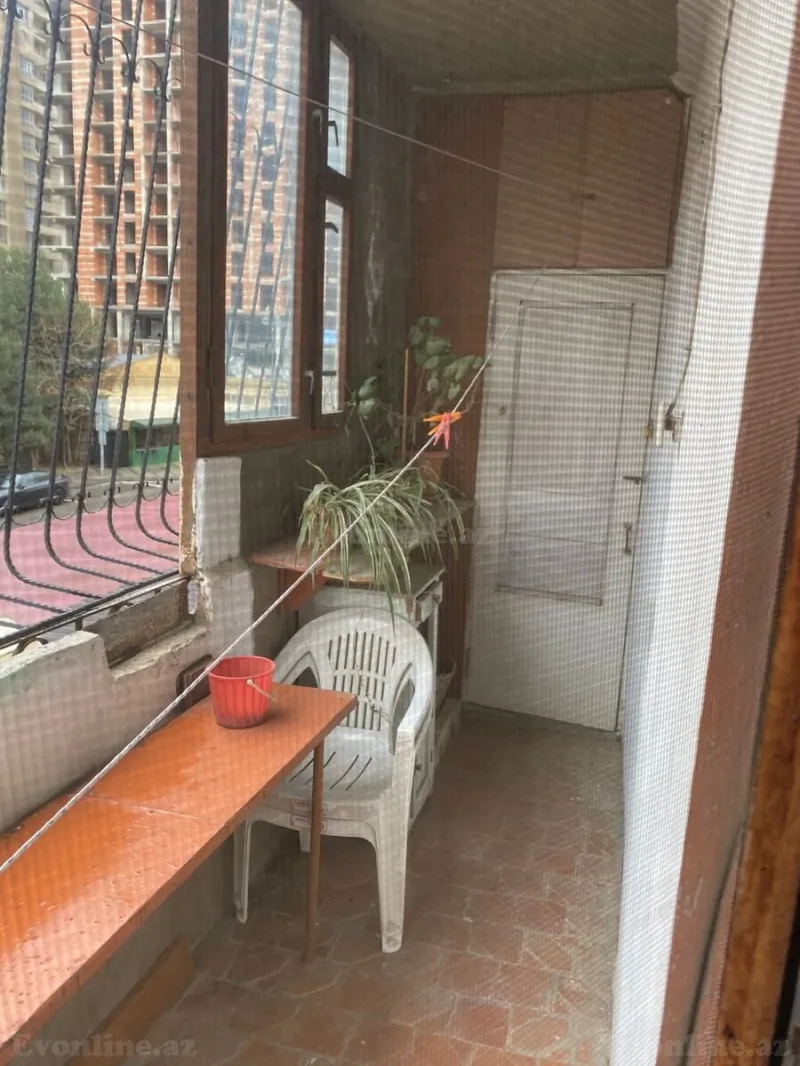 Kirayə verilir 2 otaqlı Mənzil Köhnə tikili 65 m² Xətai m. - şəkil 4