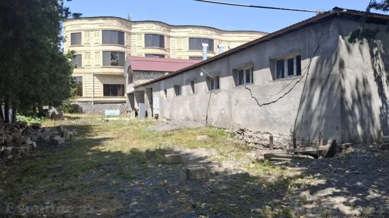 Obyekt 1000 m² Qəbələ Satılır