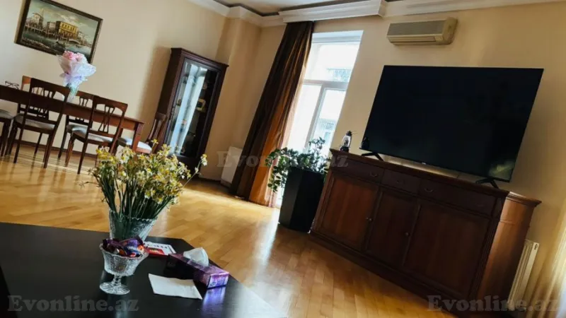 Satılır 4 otaqlı Mənzil Yeni tikili 220 m² Yasamal - şəkil 2