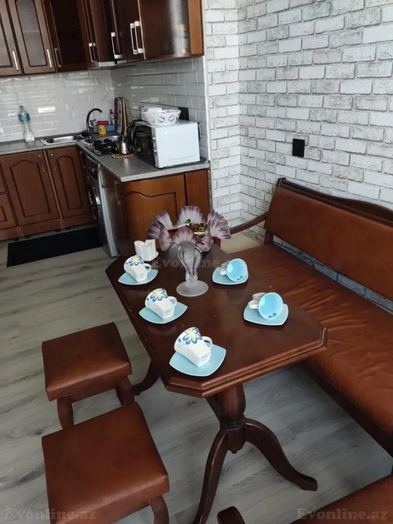 Kirayə verilir 2 otaqlı Mənzil Köhnə tikili 60 m² 28 May m. - şəkil 3