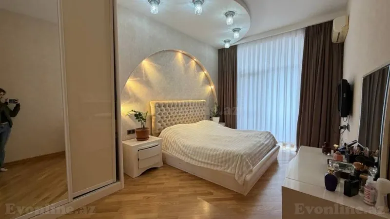 Satılır 4 otaqlı Mənzil Yeni tikili 160.5 m² Xətai m.
