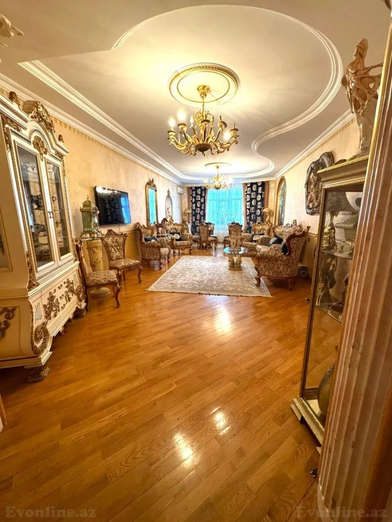 Satılır 4 otaqlı Mənzil Yeni tikili 190 m² Elmlər Akademiyası m.