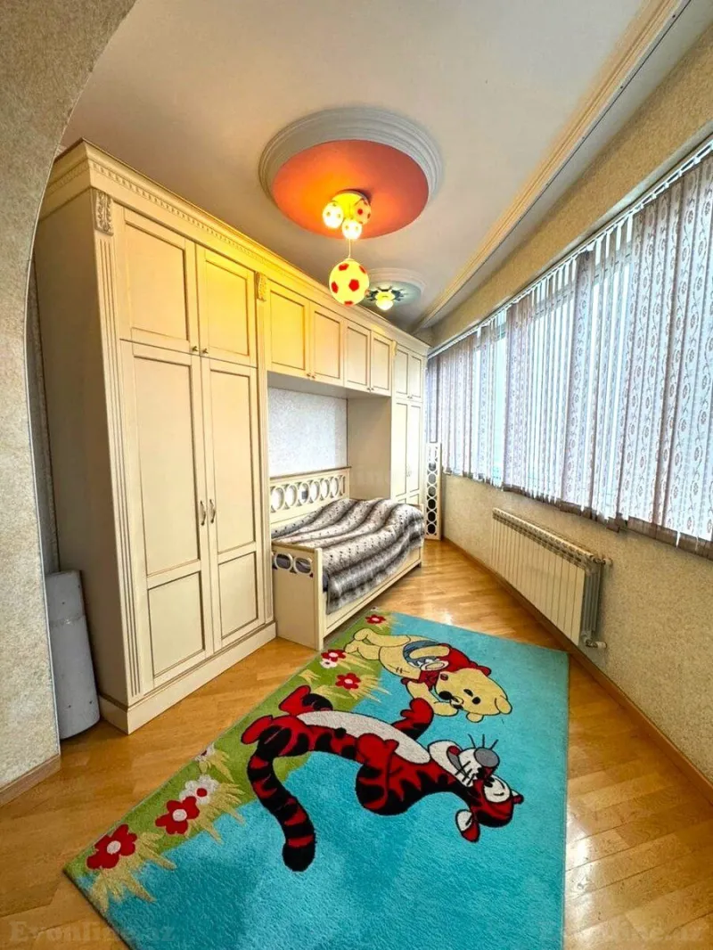 Satılır 4 otaqlı Mənzil Yeni tikili 190 m² Elmlər Akademiyası m. - şəkil 11