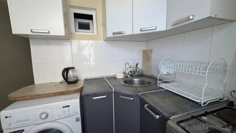 Satılır 3 otaqlı Mənzil Köhnə tikili 63 m² İnşaatçılar m. - şəkil 5