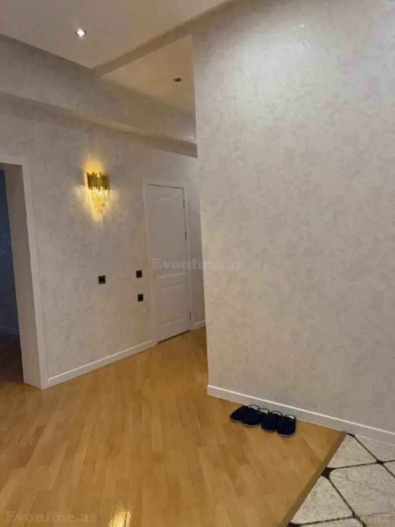 Satılır 3 otaqlı Mənzil Yeni tikili 140 m² Elmlər Akademiyası m. - şəkil 13