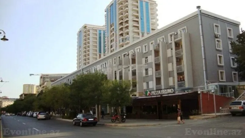 Satılır 3 otaqlı Mənzil Köhnə tikili 80 m² Yasamal r.