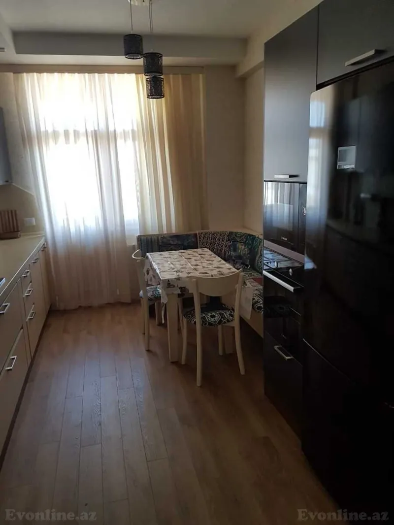 Kirayə verilir 3 otaqlı Mənzil Yeni tikili 190 m² Xətai m. - şəkil 9