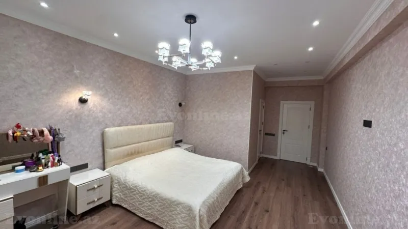 Satılır 3 otaqlı Mənzil Yeni tikili 135 m² Xalqlar Dostluğu m. - şəkil 6