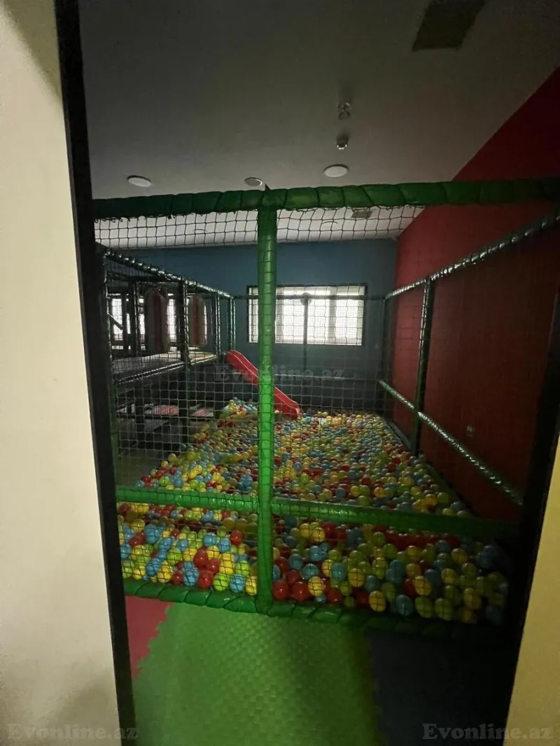 Kirayə verilir Obyekt 200 m² 8 Noyabr m. - şəkil 2