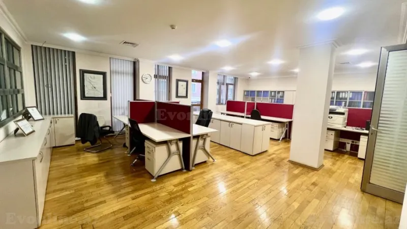 Satılır Ofis 700 m² 28 May m. - şəkil 11