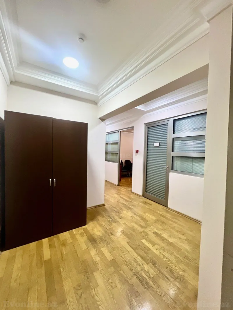 Satılır Ofis 700 m² 28 May m. - şəkil 18