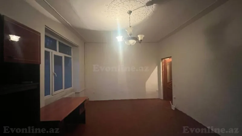 Bakı, Yasamal r., Elmlər Akademiyası m.da 1 otaqlı mənzil satılır