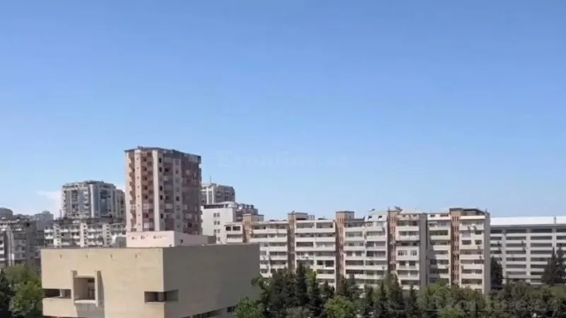 Satılır 2 otaqlı Mənzil Köhnə tikili 43 m² 8-ci mikrorayon - şəkil 17