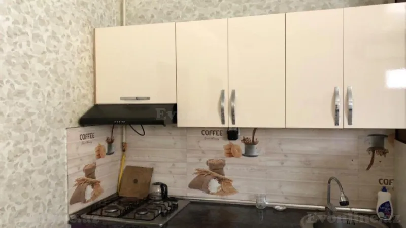 Kirayə verilir 3 otaqlı Mənzil Köhnə tikili 50 m² Yasamal