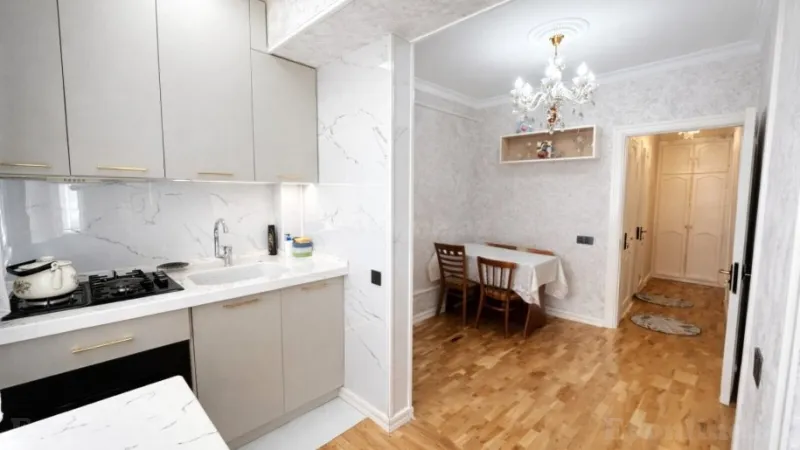 Satılır 3 otaqlı Mənzil Köhnə tikili 75 m² Nərimanov r. - şəkil 5