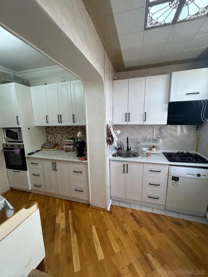 Satılır 3 otaqlı Mənzil Köhnə tikili 85 m² Yeni Yasamal - şəkil 13