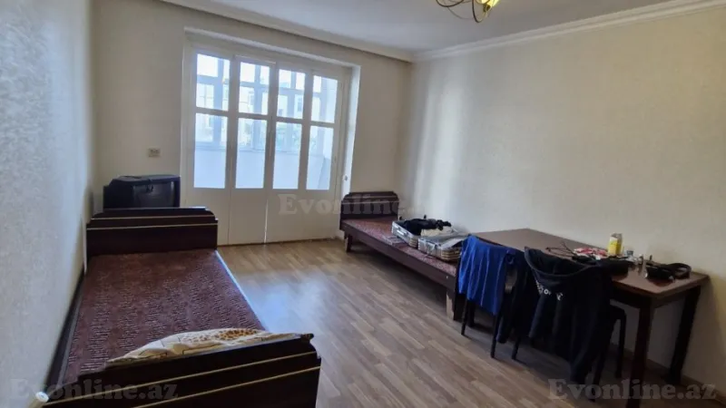 Satılır 1 otaqlı Mənzil Köhnə tikili 40 m² Gənclik m.