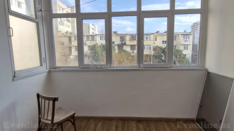 Satılır 1 otaqlı Mənzil Köhnə tikili 40 m² Gənclik m. - şəkil 3