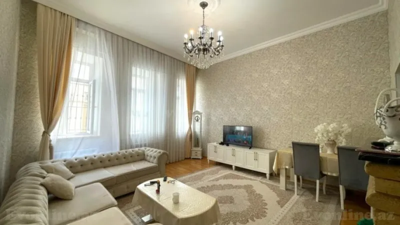 Satılır 2 otaqlı Mənzil Köhnə tikili 73 m² Sahil m.