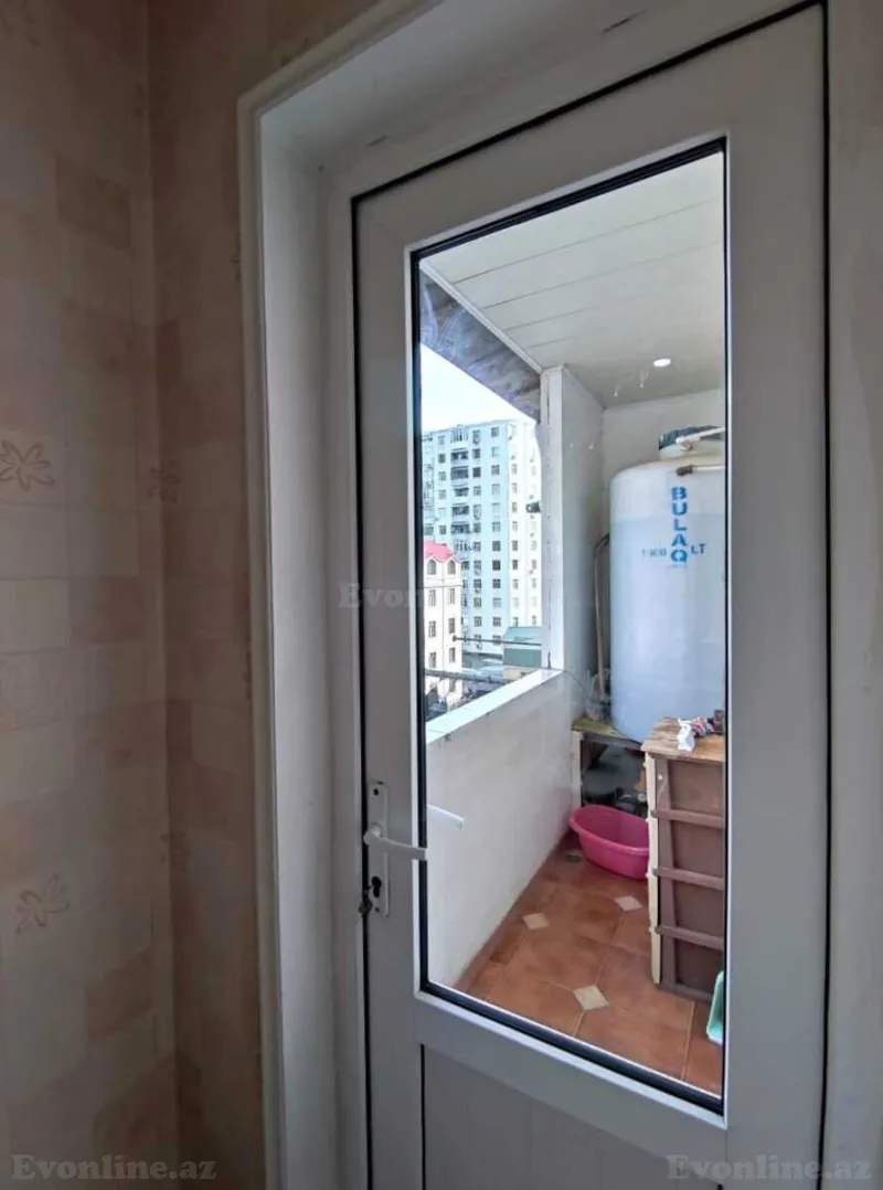 Satılır 4 otaqlı Mənzil Köhnə tikili 110 m² Əhmədli m. - şəkil 8