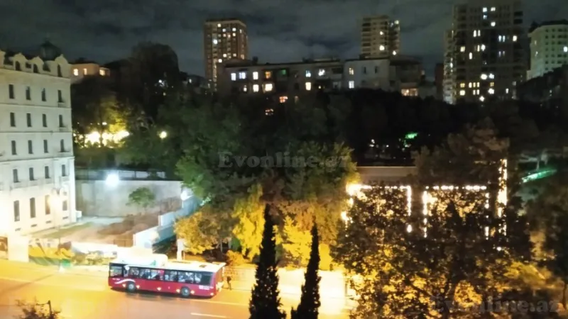 Kirayə verilir 2 otaqlı Mənzil Yeni tikili 90 m² 28 May m. - şəkil 2