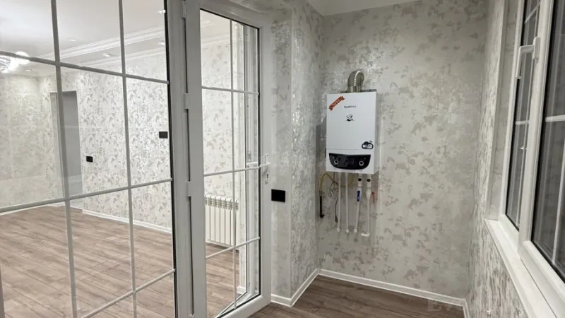 Satılır 2 otaqlı Mənzil Köhnə tikili 55 m² Neftçilər m. - şəkil 3