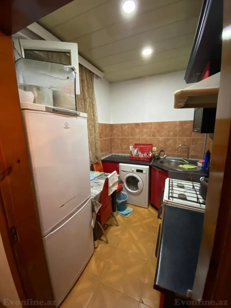 Kirayə verilir 2 otaqlı Mənzil Köhnə tikili 46 m² Memar Əcəmi m. - şəkil 8