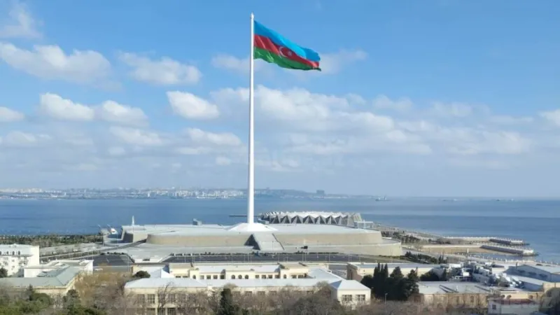 Satılır 4 otaqlı Mənzil Yeni tikili 176 m² Bayıl - şəkil 2