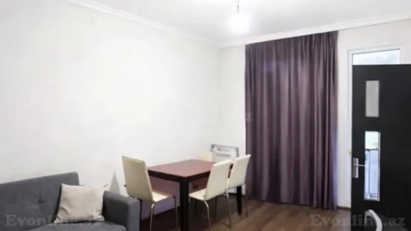 Bakı, Nəsimi r., Memar Əcəmi m., 4-cü mikrorayonda 2 otaqlı mənzil kirayə verilir