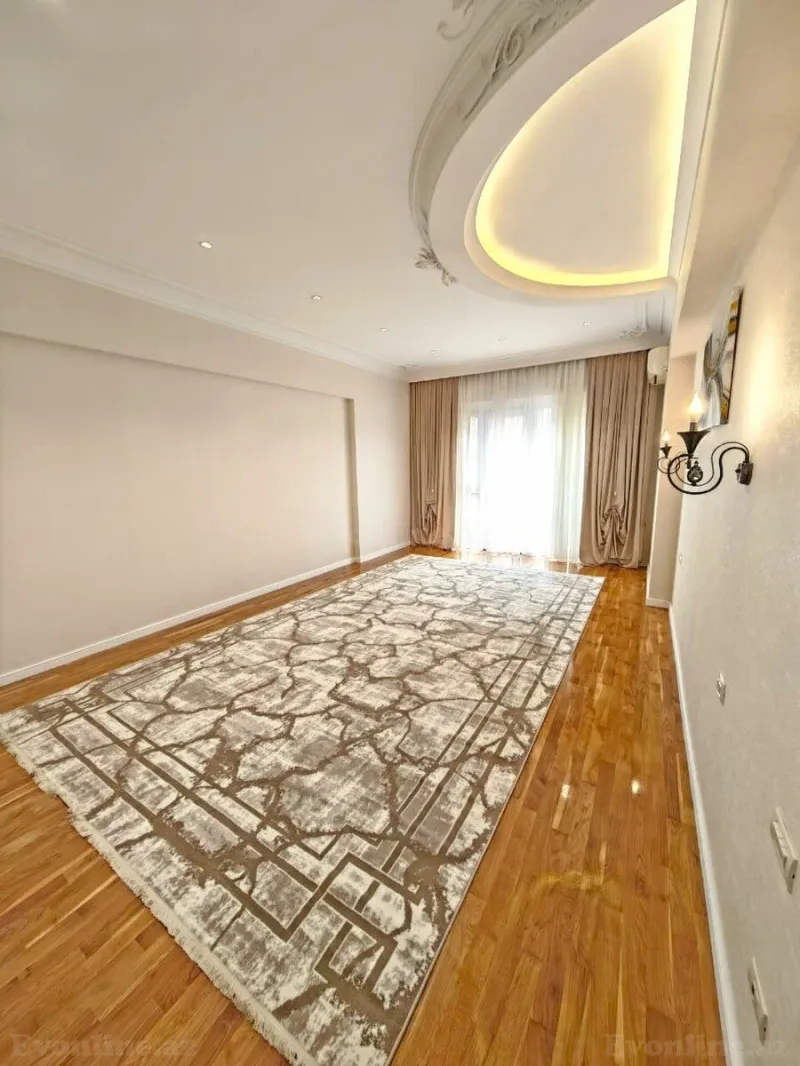 Satılır 4 otaqlı Mənzil Yeni tikili 225 m² 28 May m. - şəkil 7