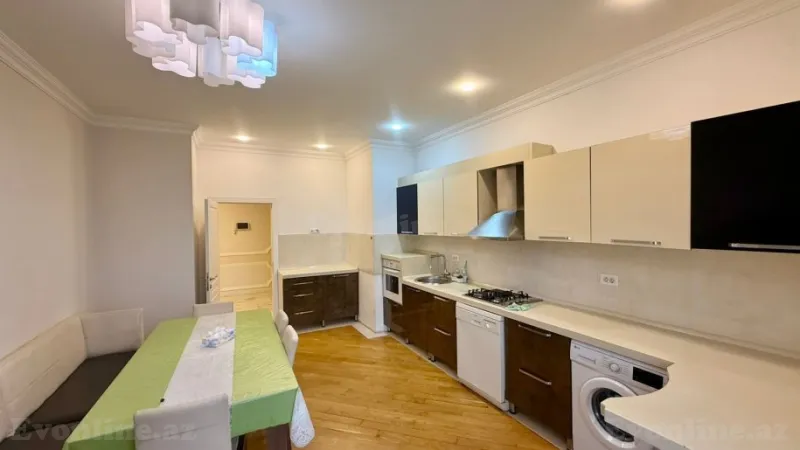 Kirayə verilir 4 otaqlı Mənzil Yeni tikili 190 m² Gənclik m. - şəkil 12