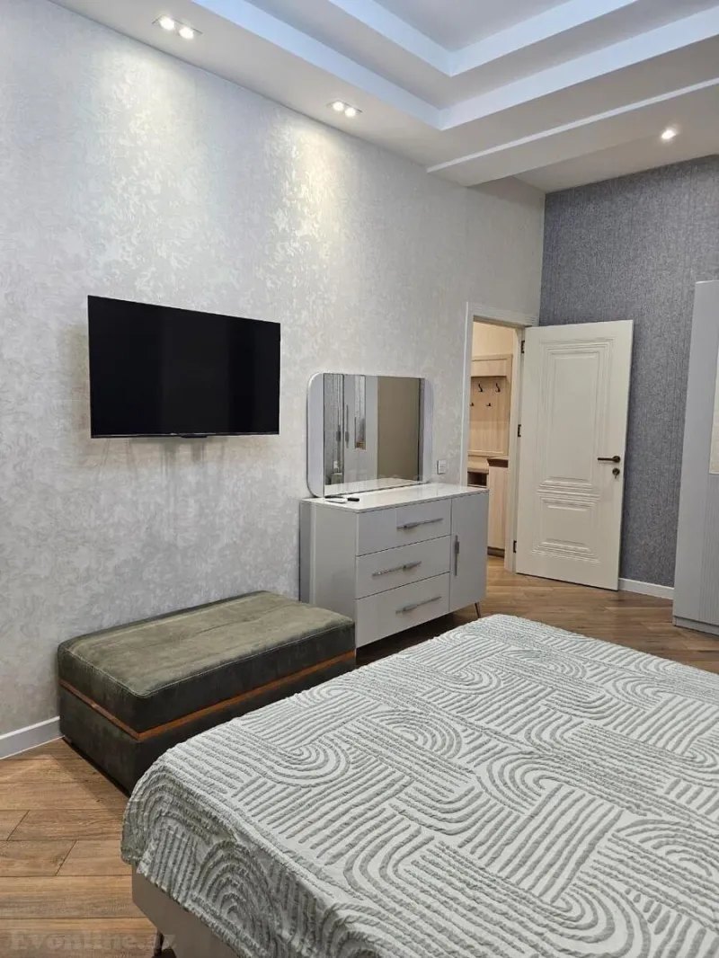 Kirayə verilir 3 otaqlı Mənzil Yeni tikili 135 m² Nərimanov r. - şəkil 7