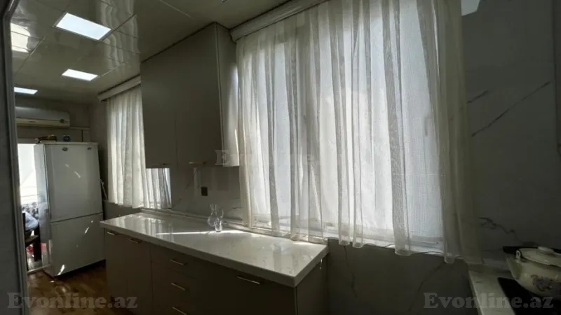 Satılır 3 otaqlı Mənzil Köhnə tikili 70 m² Nərimanov r. - şəkil 8