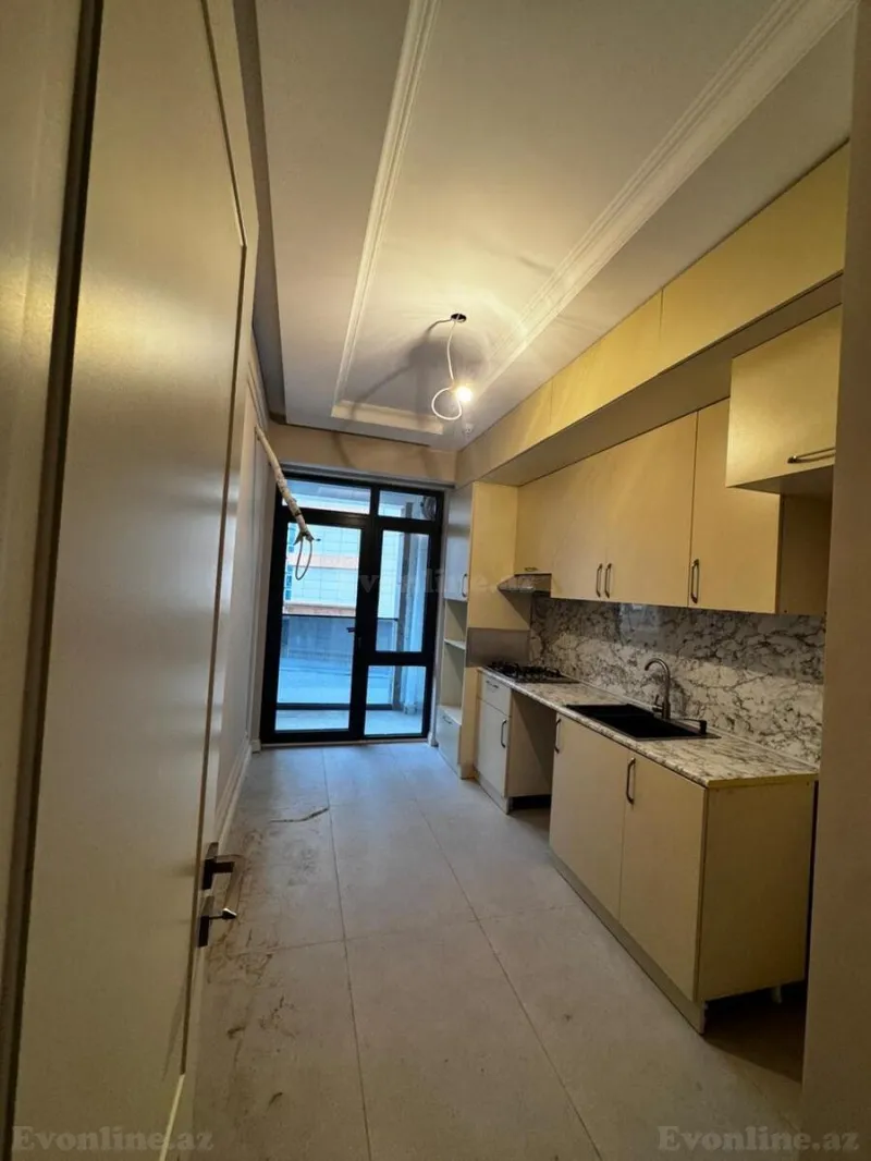 Kirayə verilir 3 otaqlı Mənzil Yeni tikili 77 m² Bakmil m. - şəkil 12