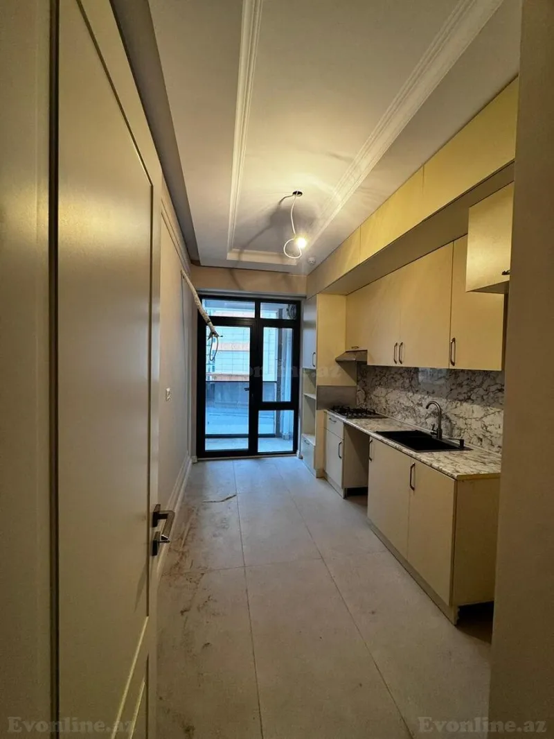 Kirayə verilir 3 otaqlı Mənzil Yeni tikili 77 m² Bakmil m. - şəkil 13