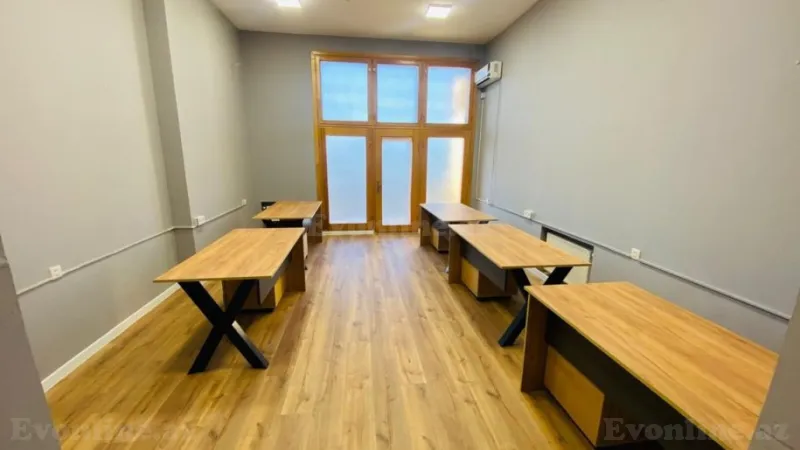 Kirayə verilir Ofis 130 m² Elmlər Akademiyası m.