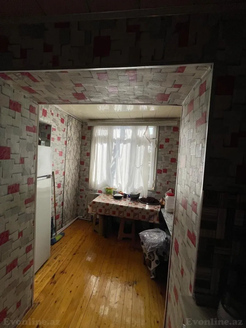 Satılır 3 otaqlı Mənzil Köhnə tikili 80 m² 8-ci kilometr - şəkil 2